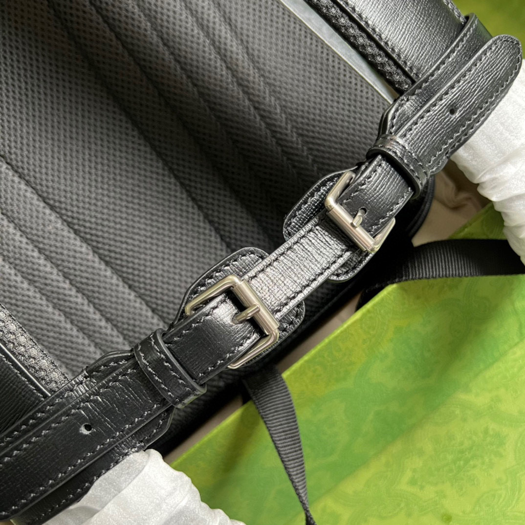 G*u*i medium backpack with interlocking g