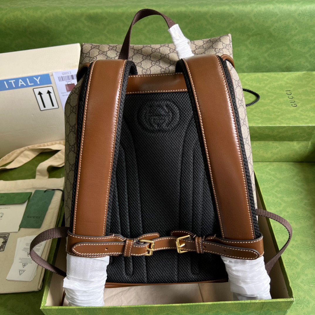 G*u*i medium backpack with interlocking g