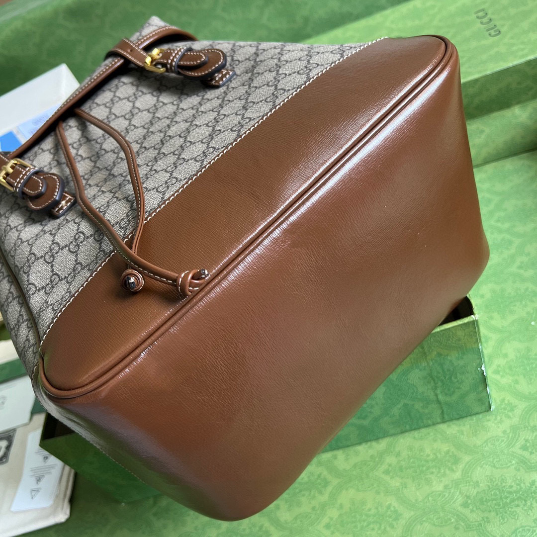 G*u*i medium backpack with interlocking g