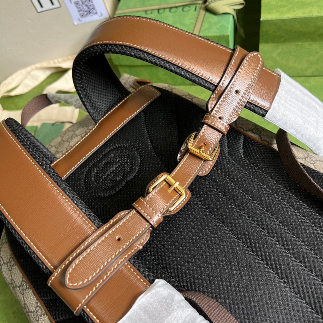 G*u*i medium backpack with interlocking g