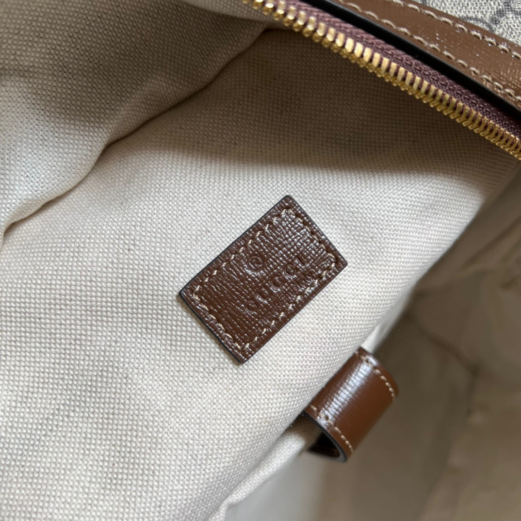 G*u*i backpack with interlocking g
