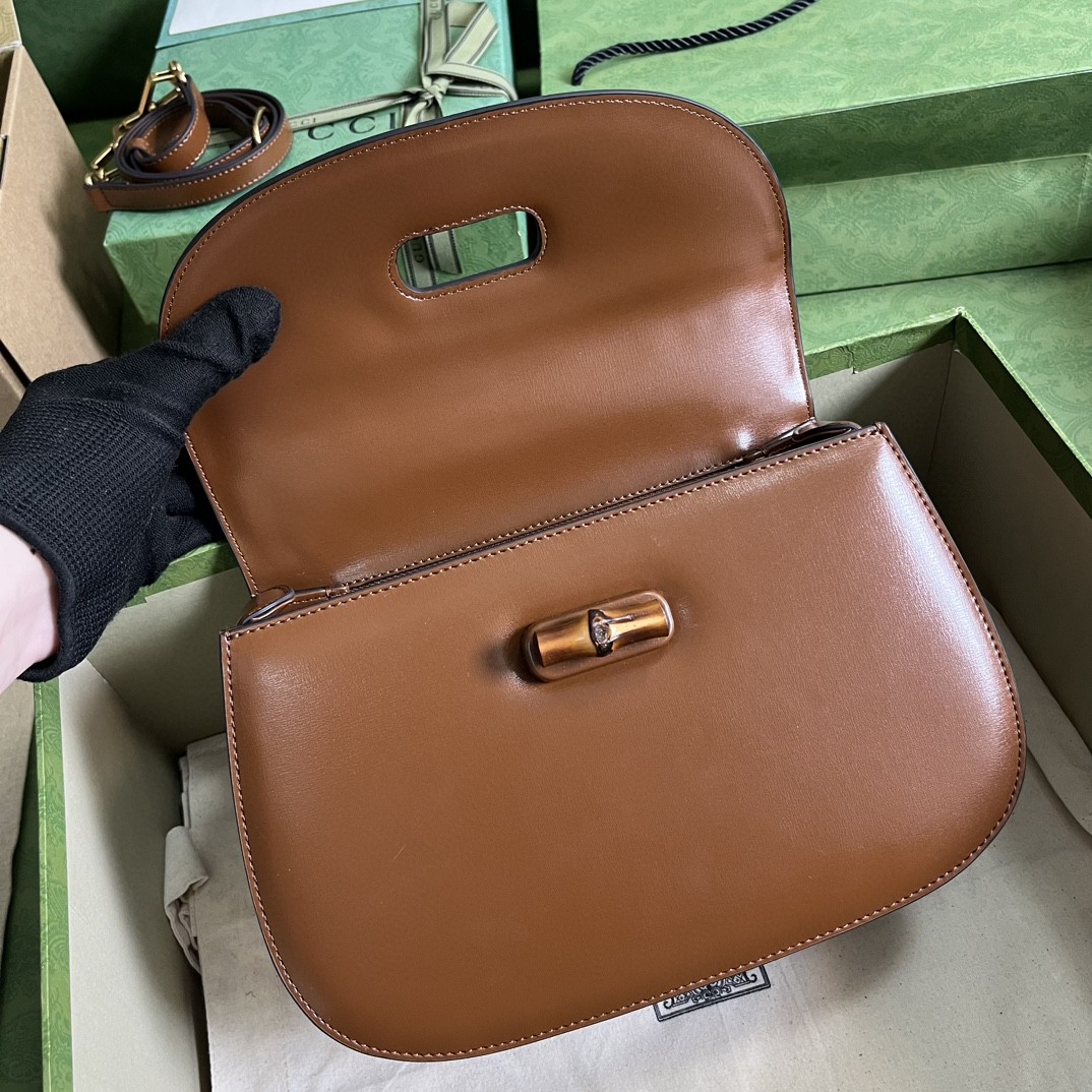 G*u*i bamboo medium bag