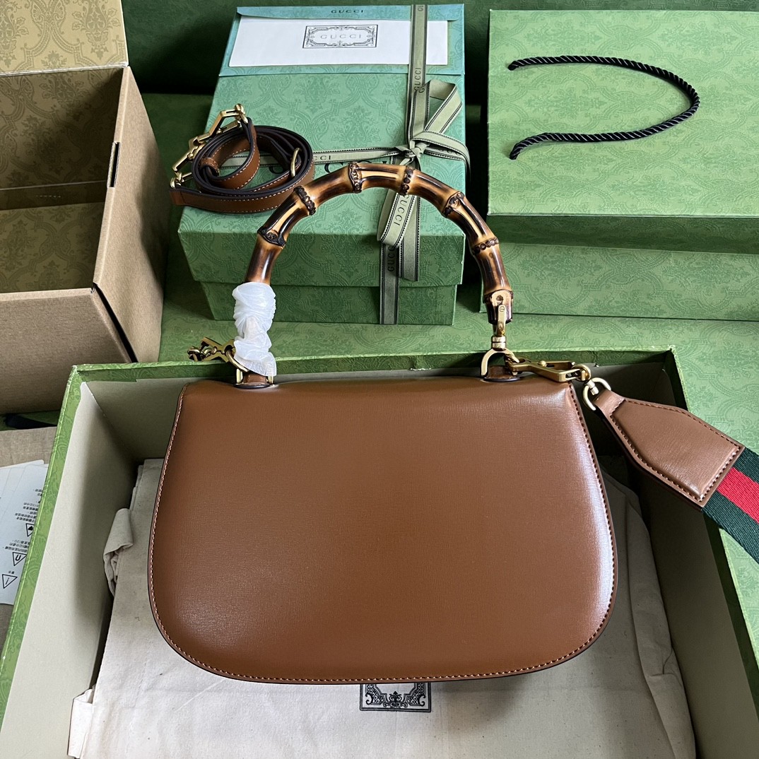 G*u*i bamboo medium bag