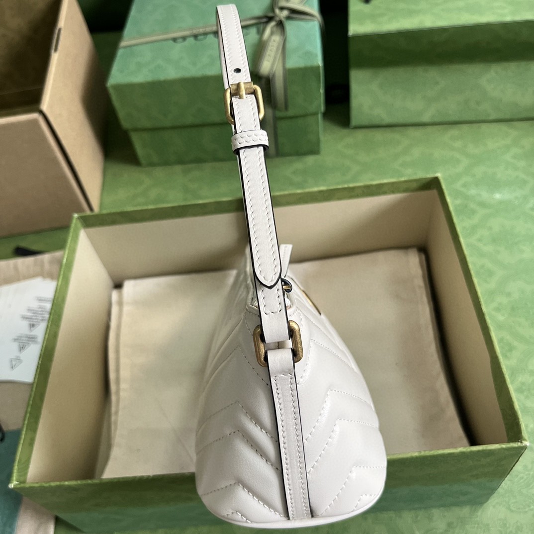 G*u*i gg marmont shoulder bag