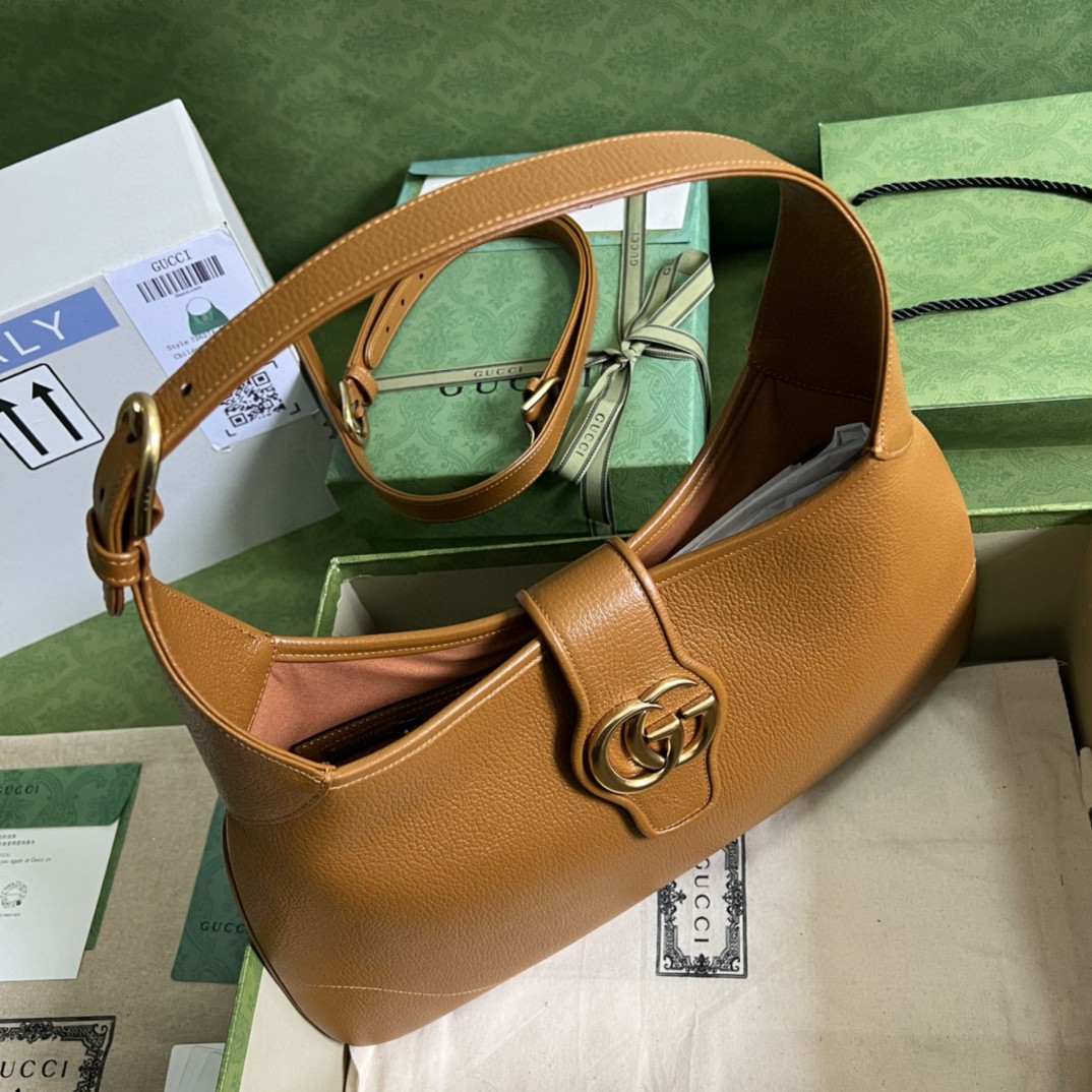 G*u*i aphrodite medium shoulder bag