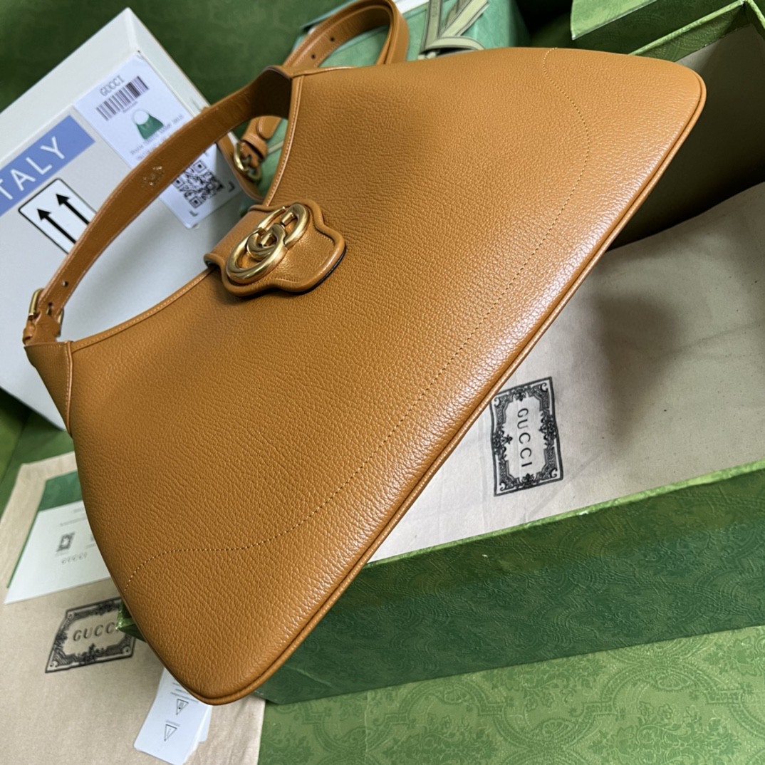 G*u*i aphrodite medium shoulder bag