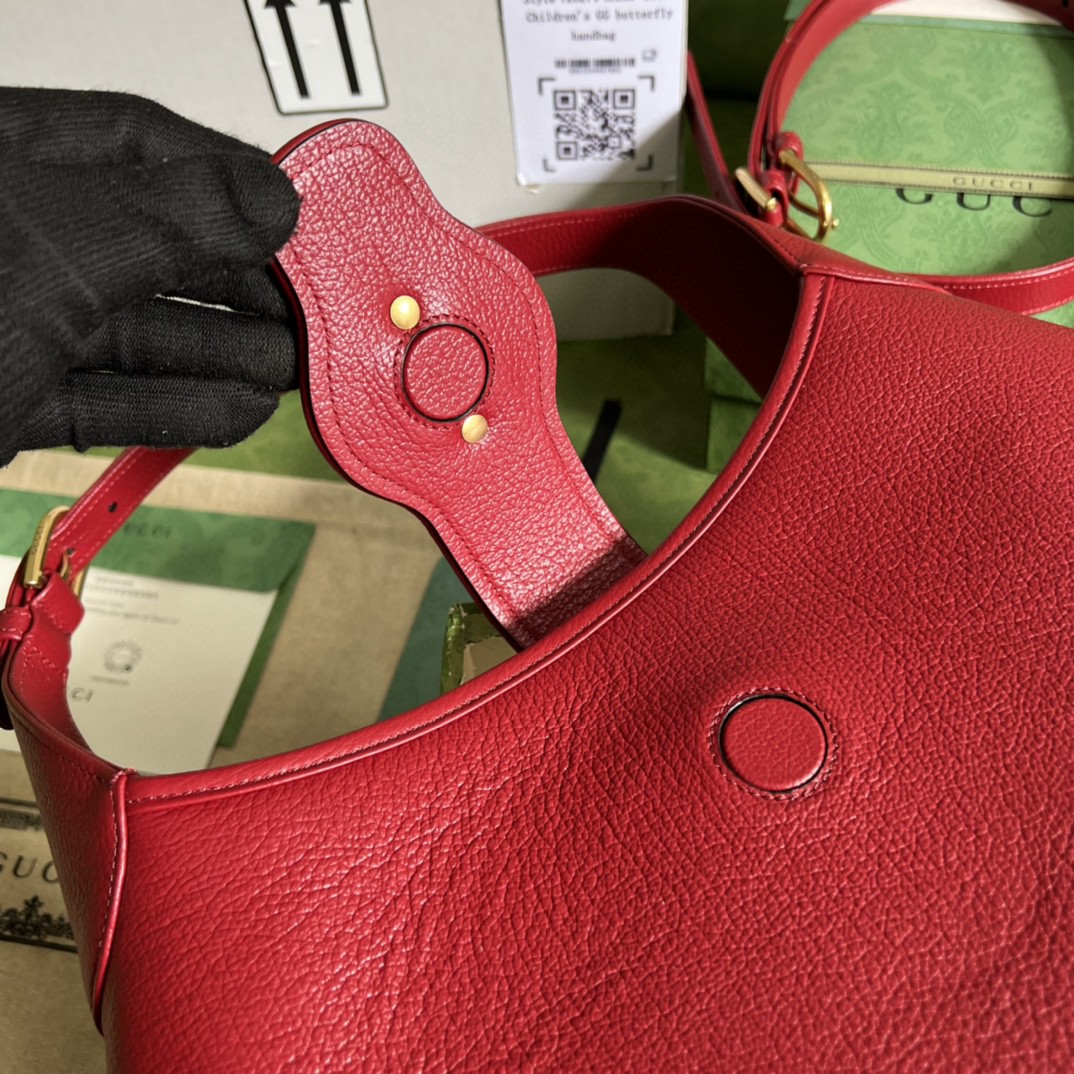 G*u*i aphrodite medium shoulder bag