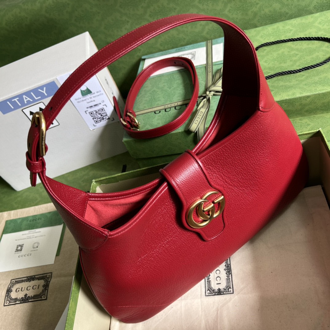 G*u*i aphrodite medium shoulder bag