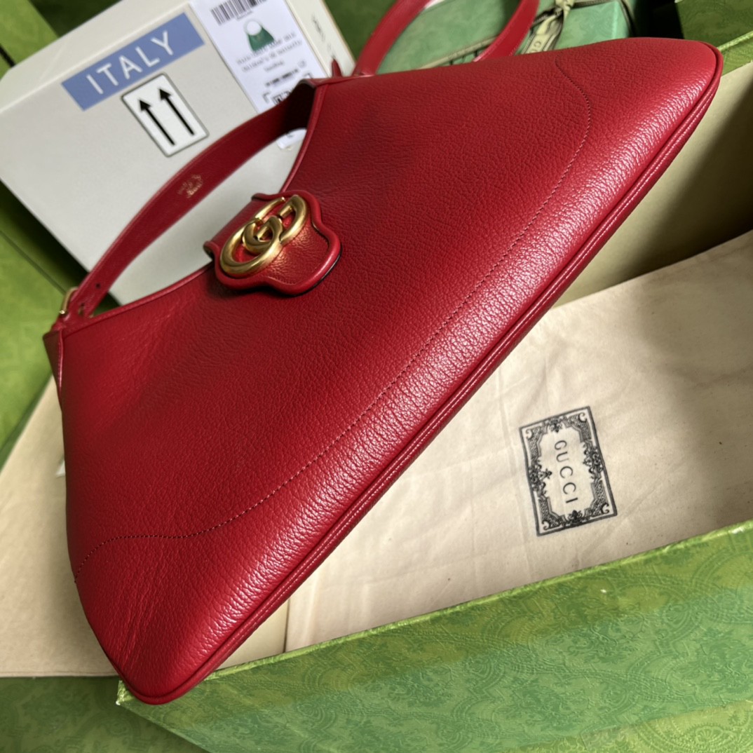 G*u*i aphrodite medium shoulder bag