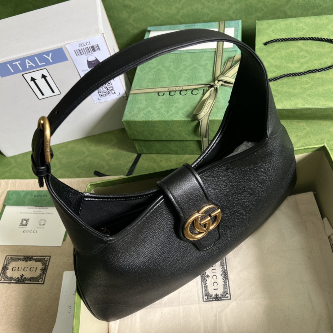 G*u*i aphrodite medium shoulder bag