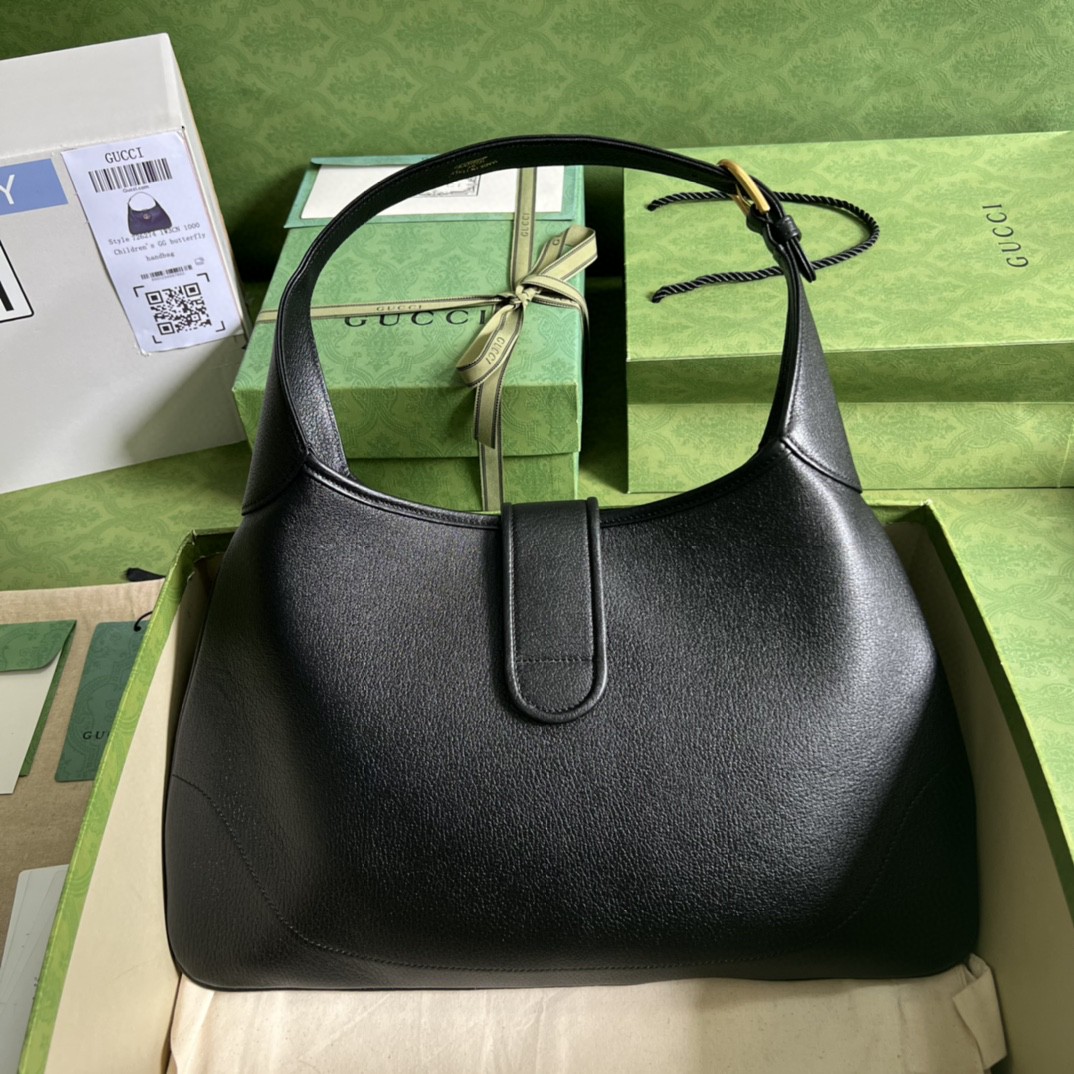 G*u*i aphrodite medium shoulder bag