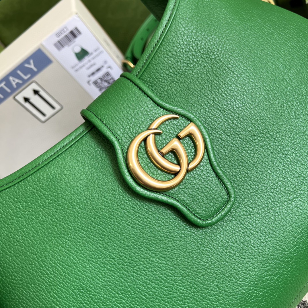 G*u*i aphrodite medium shoulder bag
