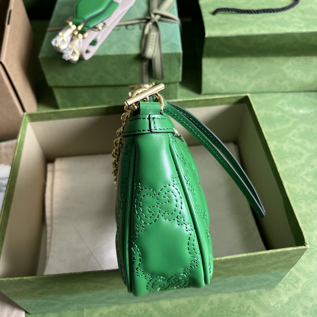 G*u*i matelassé handbag