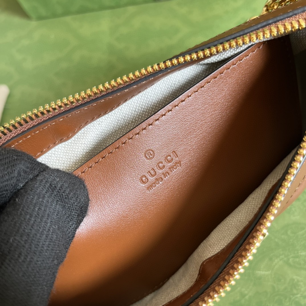 G*u*i matelassé handbag