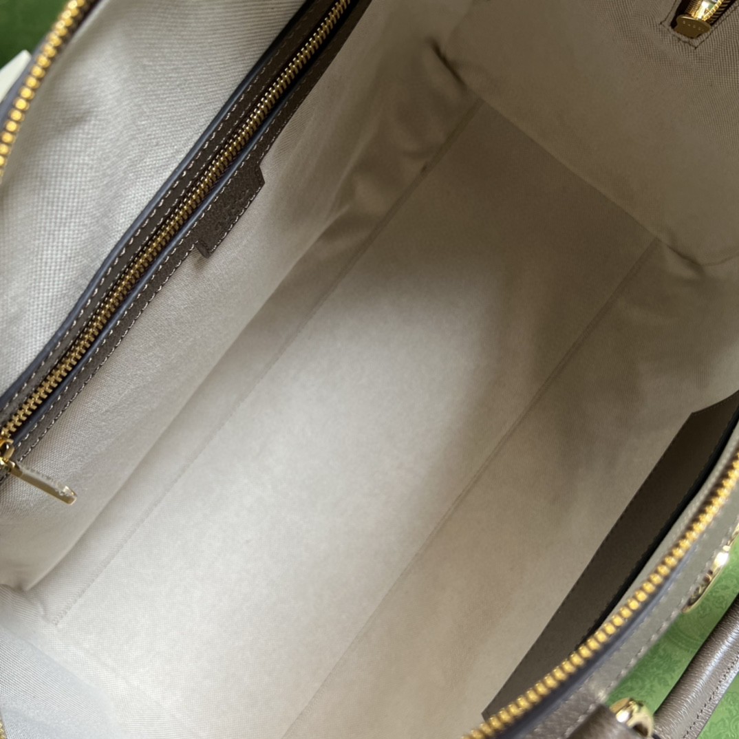 G*u*i savoy duffle bag