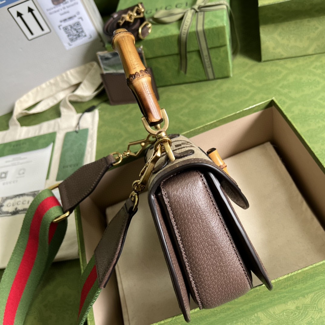 G*u*i bamboo handle bag
