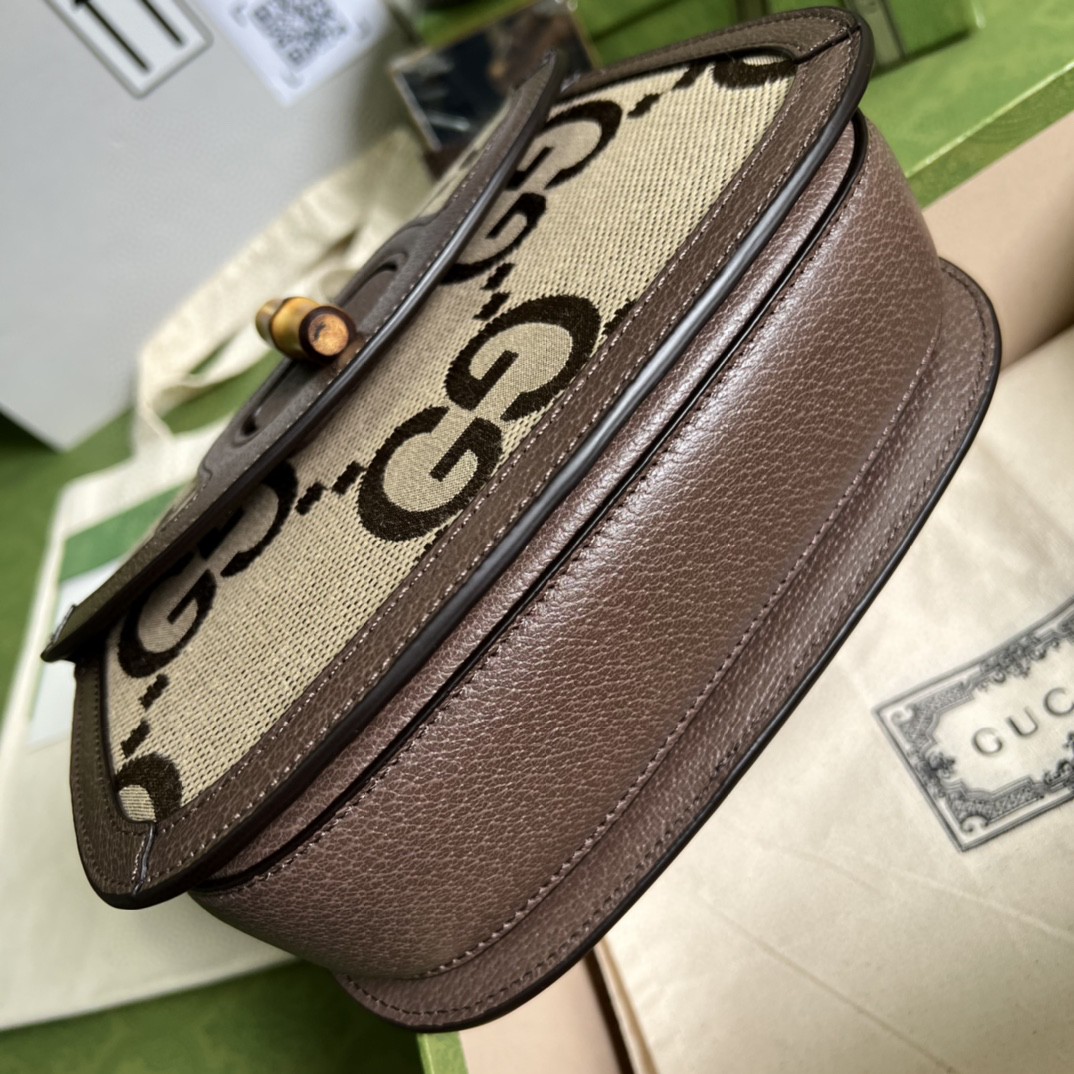 G*u*i bamboo handle bag