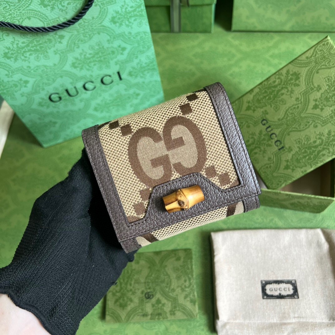 G*u*i diana  canvas  leather compact wallet