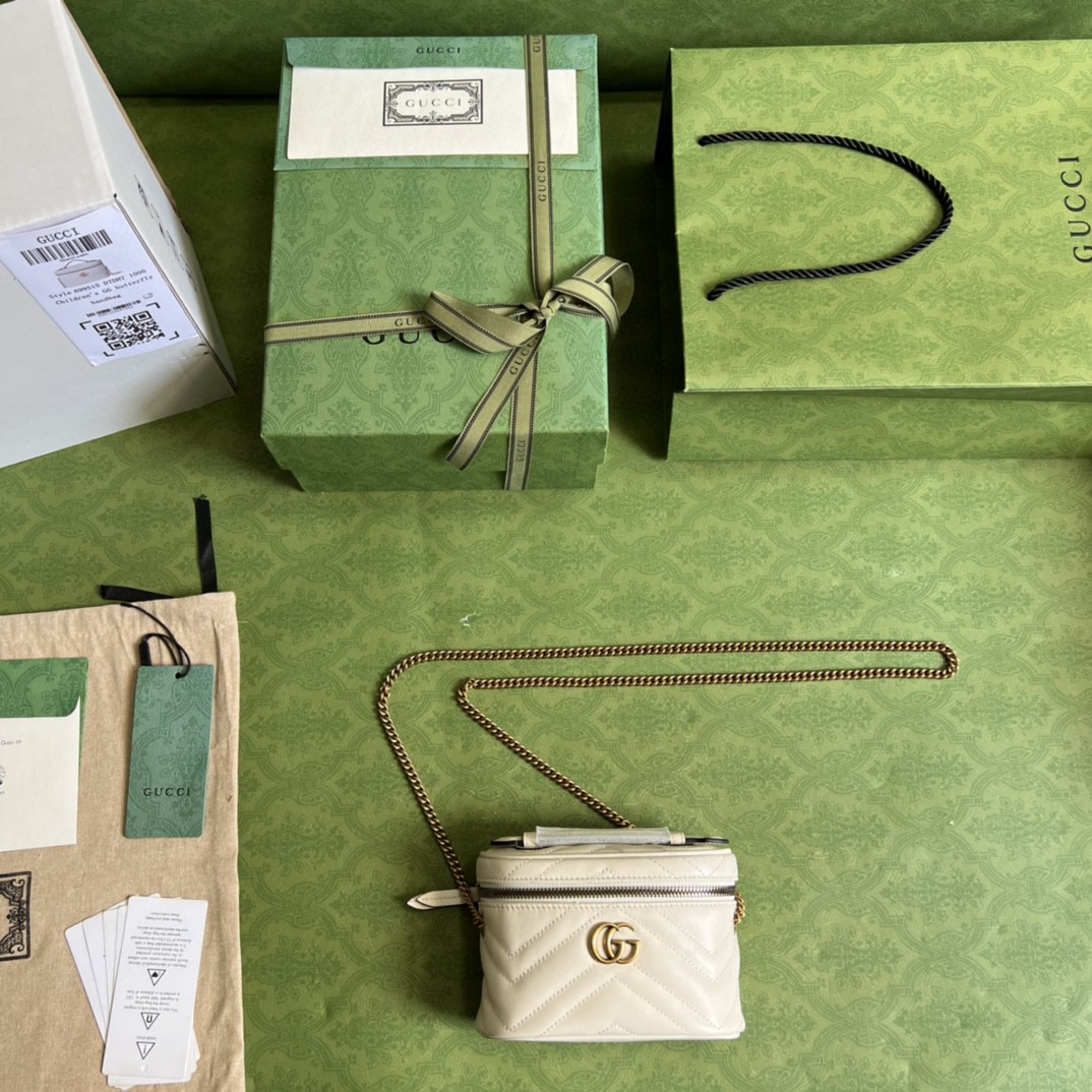 G*u*i marmont mini top handle bag