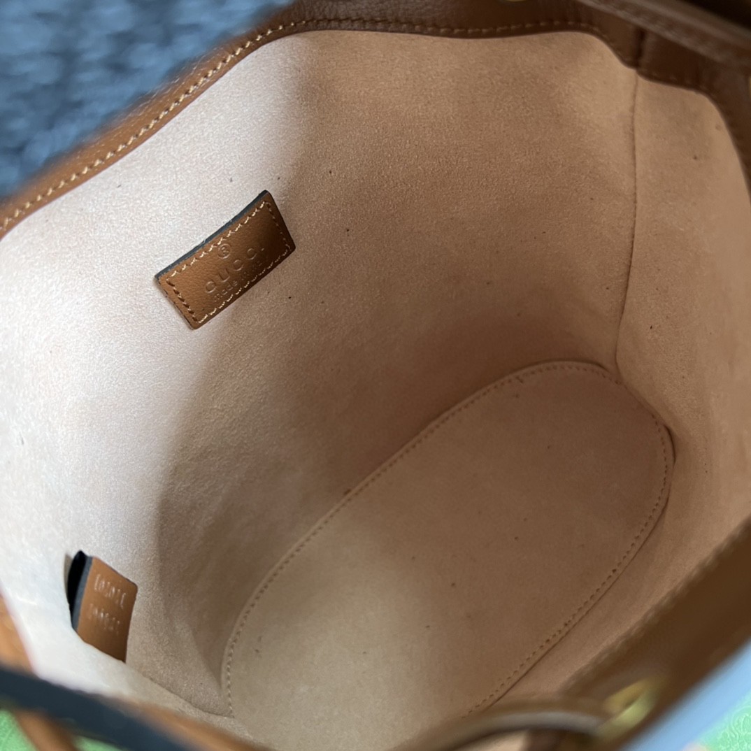 G*u*i diana mini bucket bag