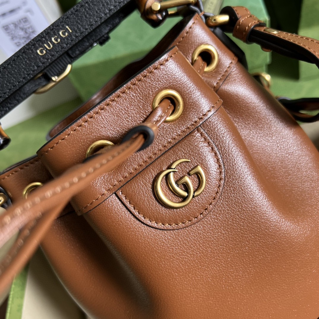 G*u*i diana mini bucket bag