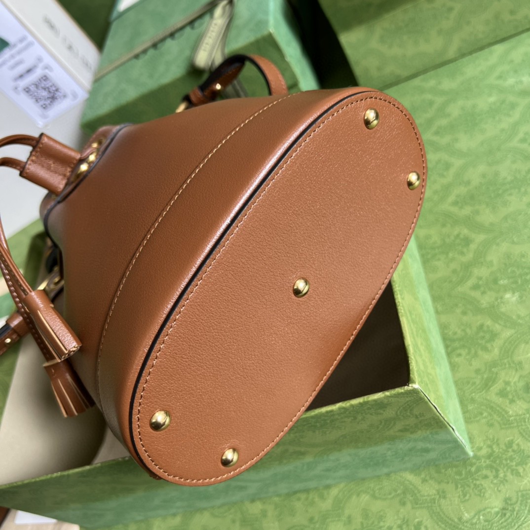 G*u*i diana mini bucket bag