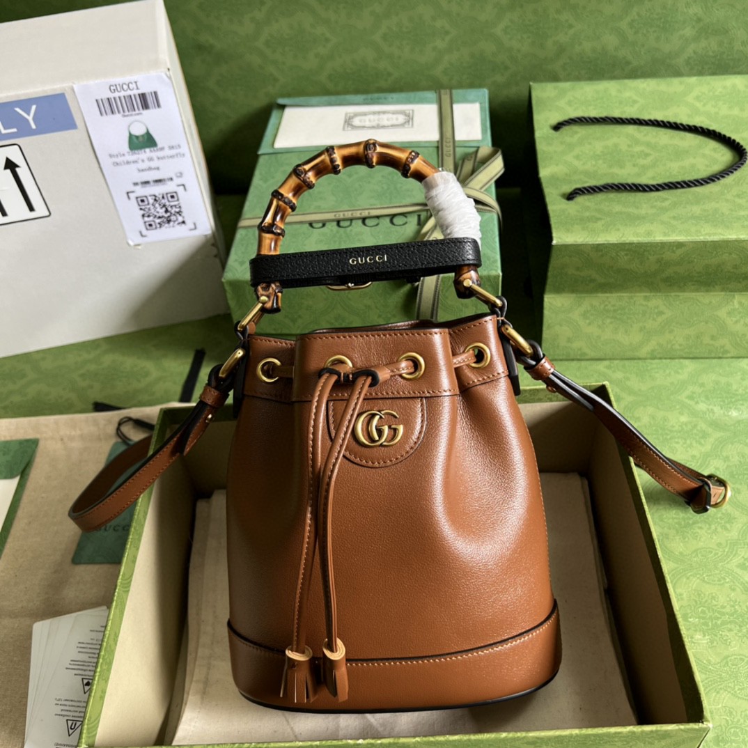G*u*i diana mini bucket bag