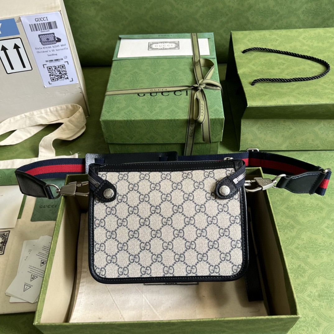 G*u*i messenger bag with interlocking g