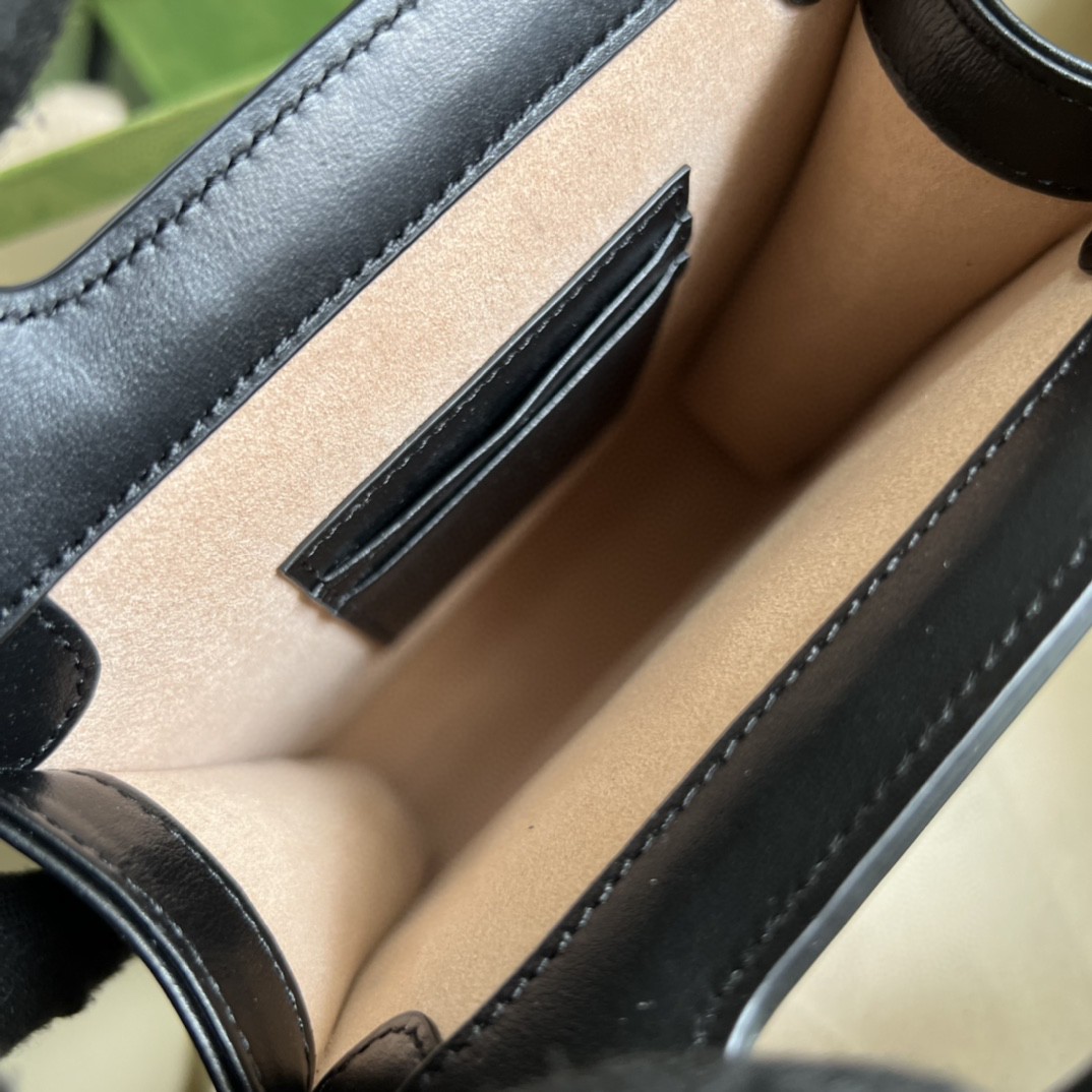 G*u*i gg marmont top handle mini bag