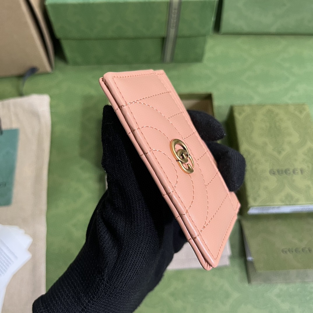 G*u*i card holder
