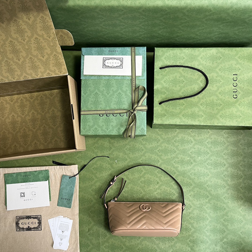 G*u*i gg marmont shoulder bag