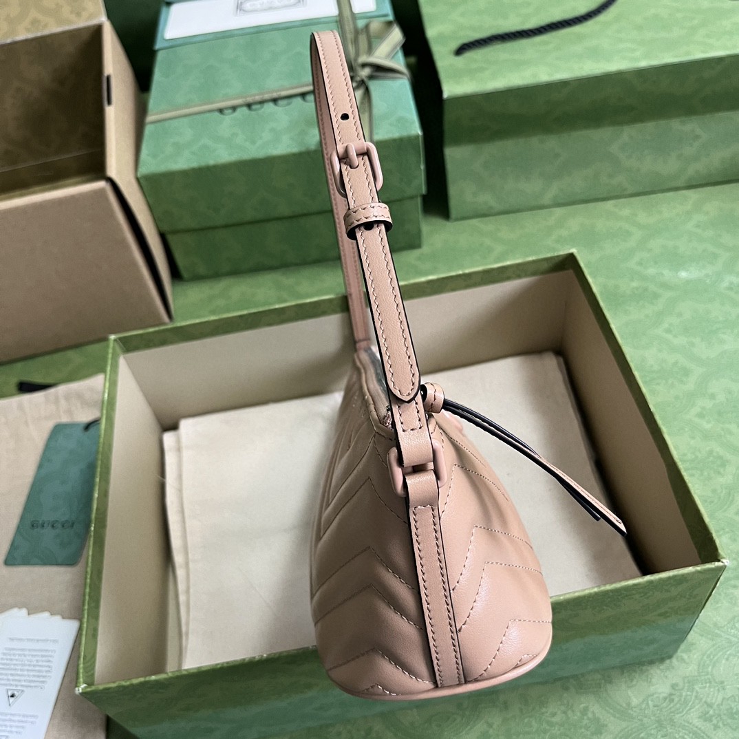 G*u*i gg marmont shoulder bag