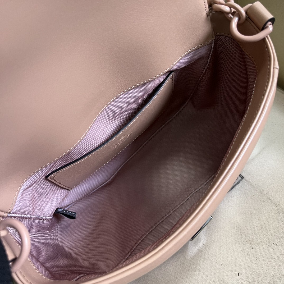 G*u*i gg marmont matelassé mini shoulder bag