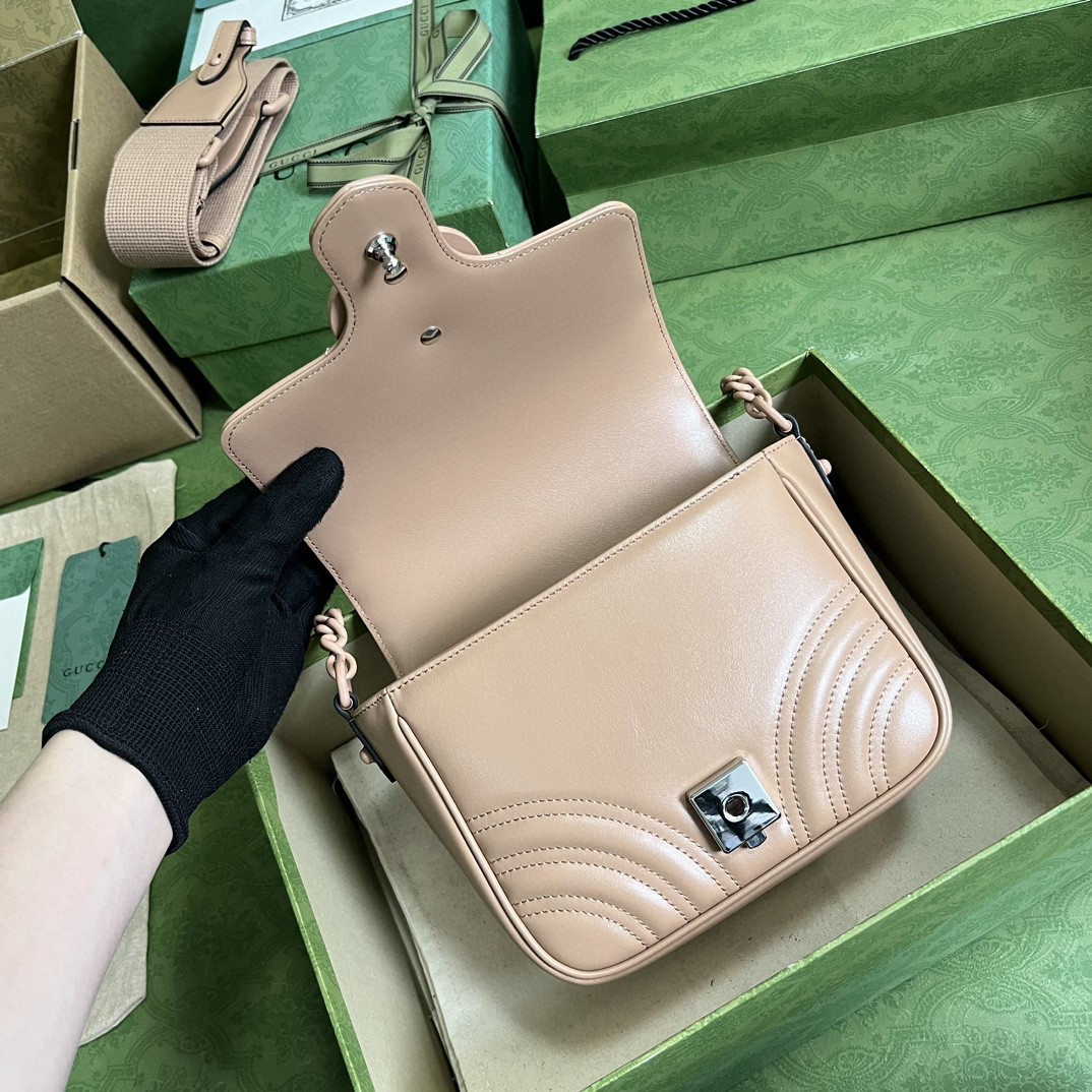 G*u*i gg marmont matelassé mini shoulder bag