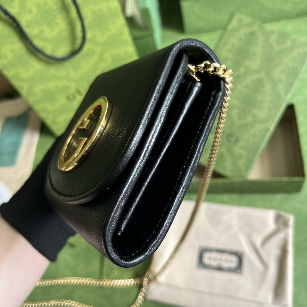 G*u*i blondie medium chain wallet