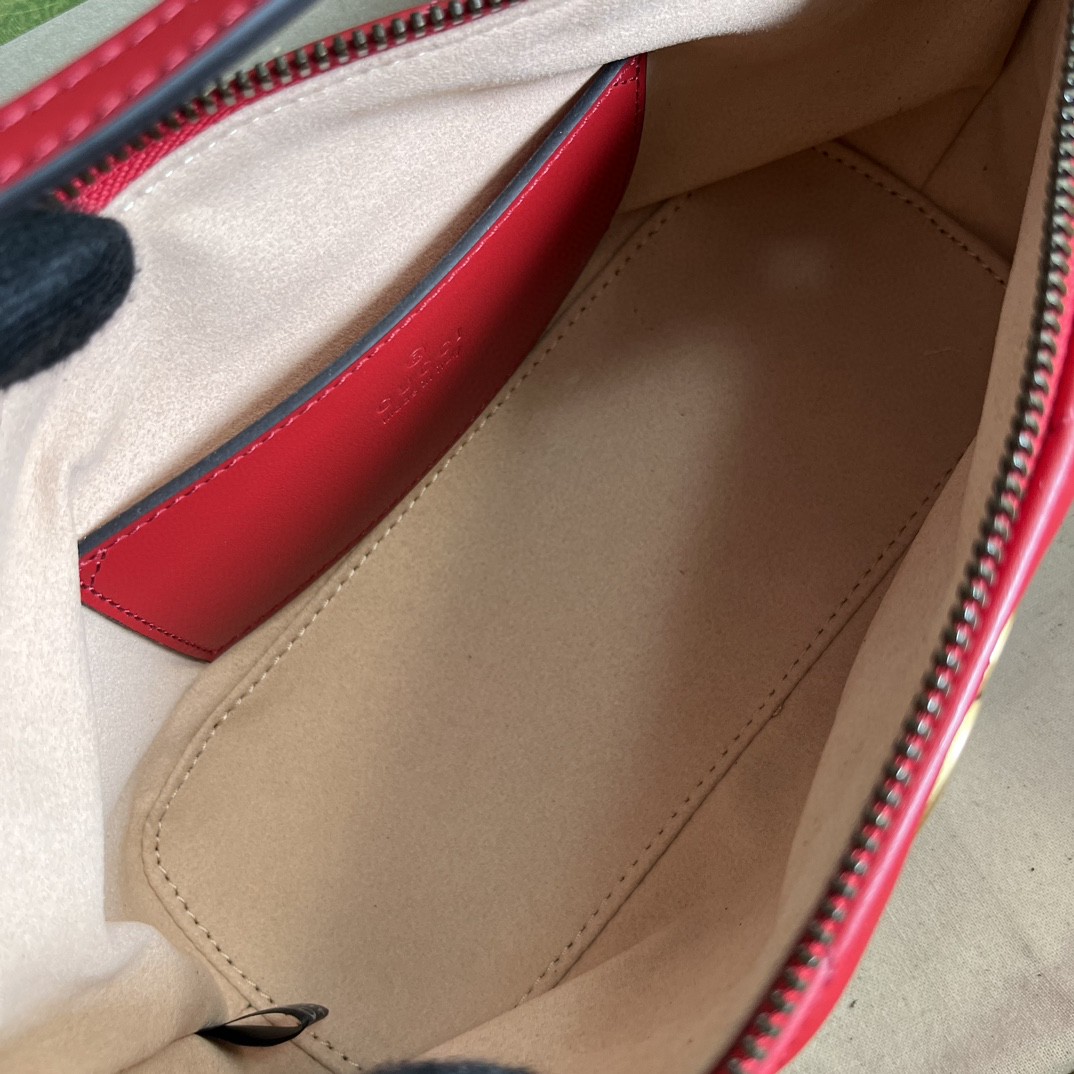G*u*i gg marmont shoulder bag
