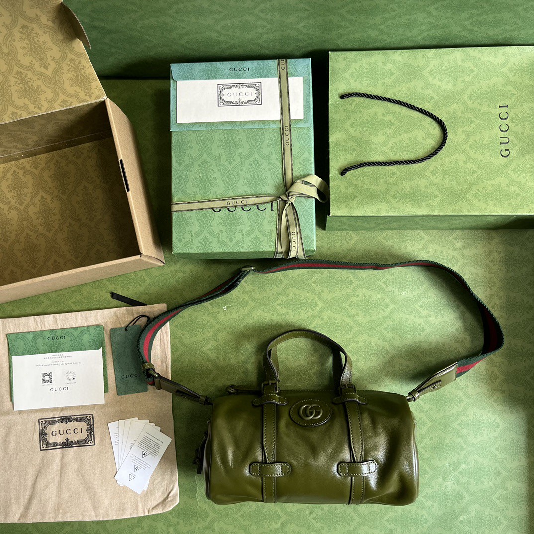 G*u*i small duffle bag with tonal double g