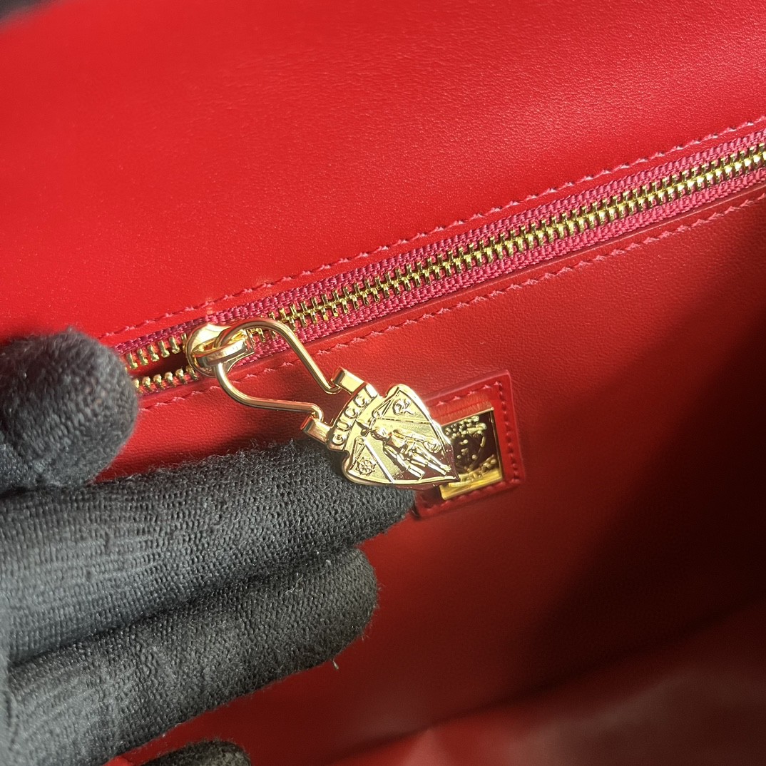 G*u*i equestrian inspired shoulder bag
