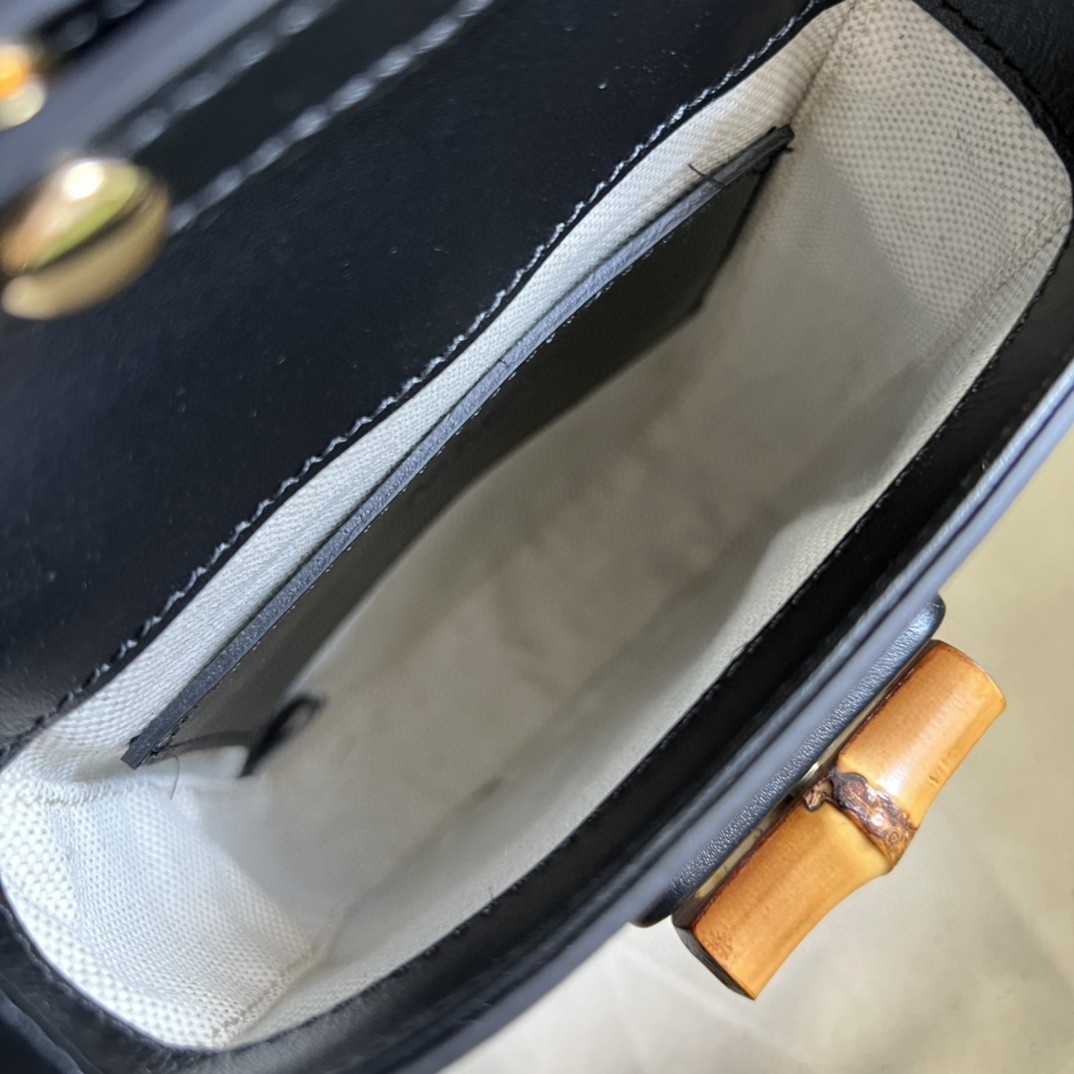 G*u*i bamboo mini handbag