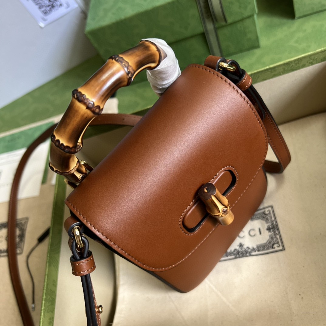 G*u*i bamboo mini handbag