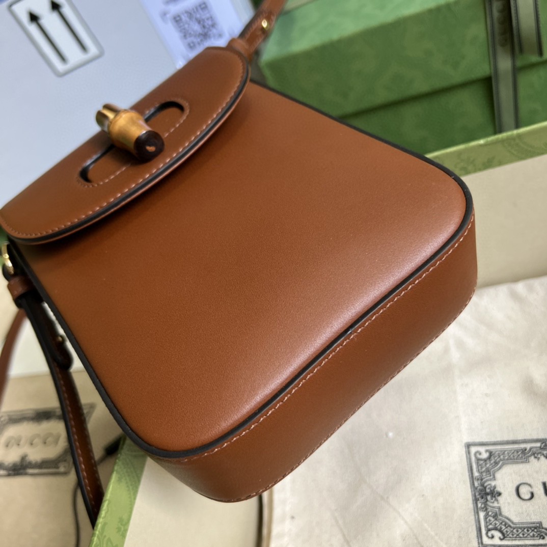 G*u*i bamboo mini handbag