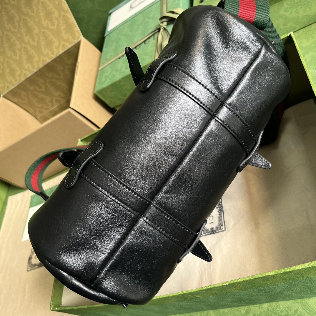 G*u*i small duffle bag with tonal double g