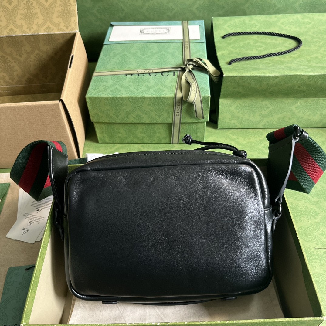 G*u*i shoulder bag with tonal double g