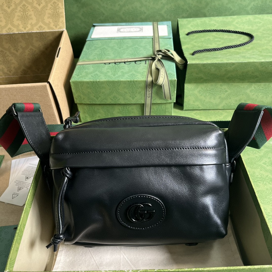G*u*i shoulder bag with tonal double g