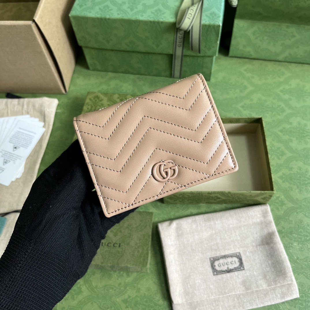 G*u*i gg marmont card case wallet