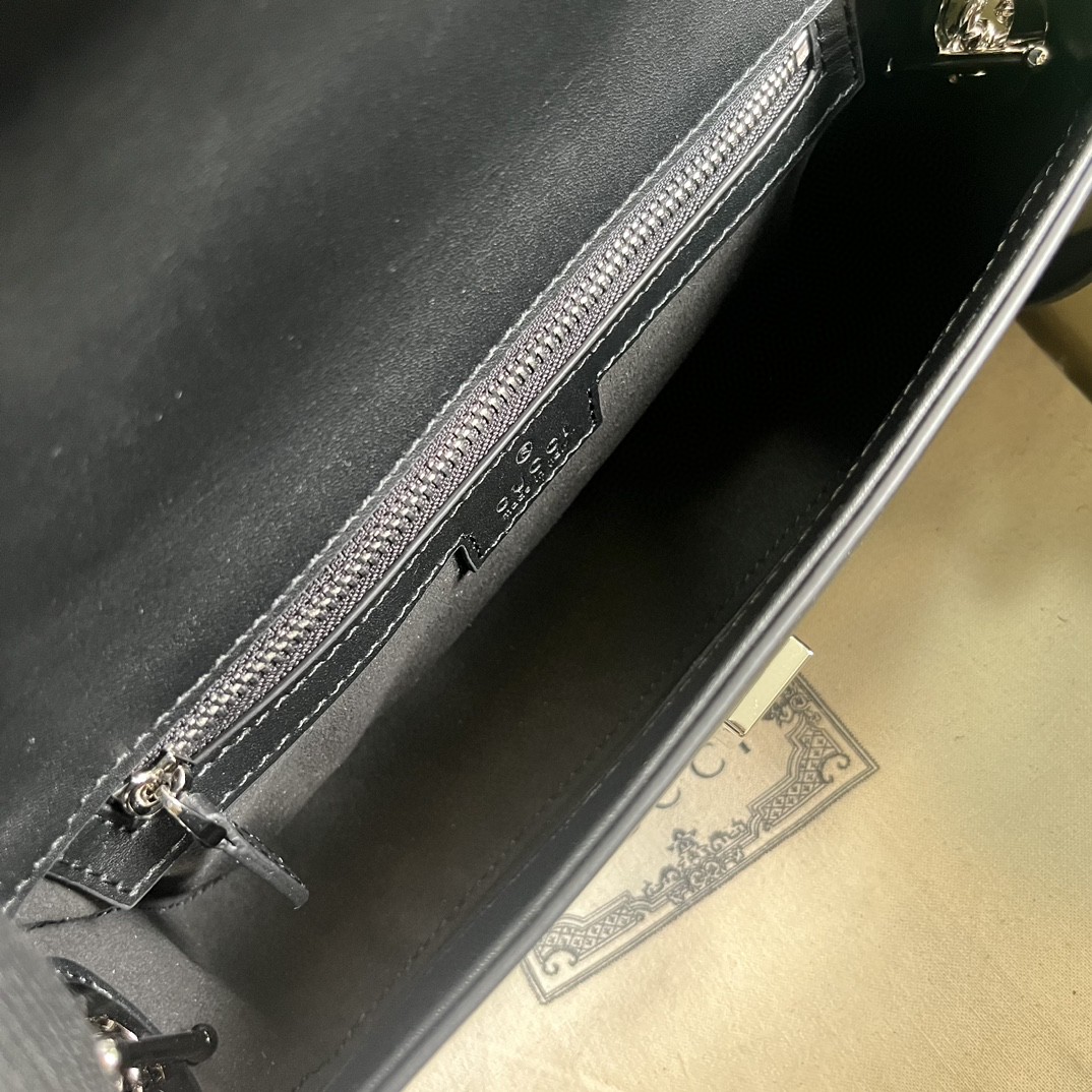 G*u*i petite gg mini shoulder bag