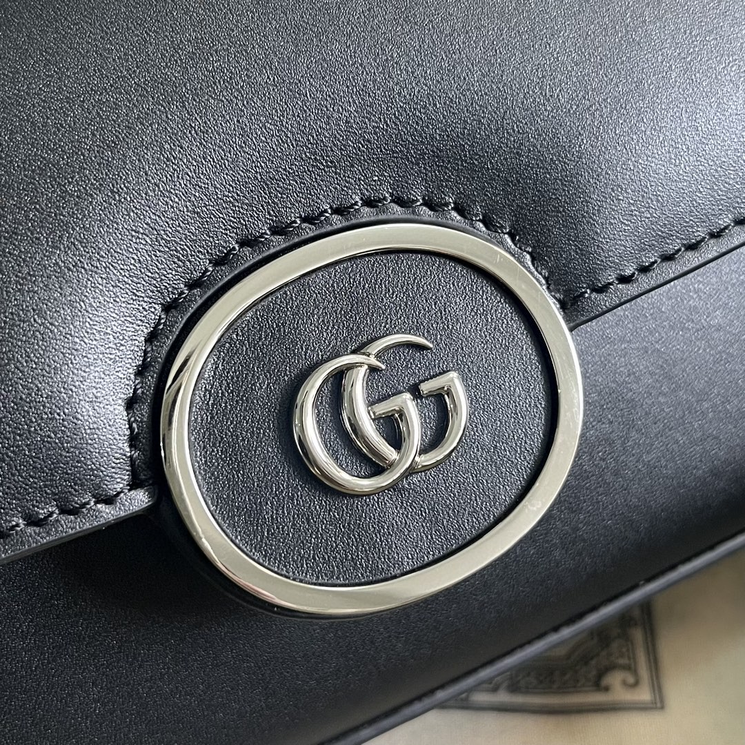 G*u*i petite gg mini shoulder bag