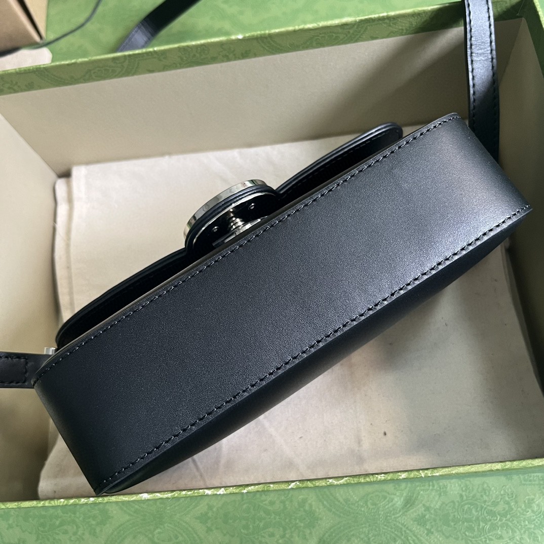 G*u*i petite gg mini shoulder bag
