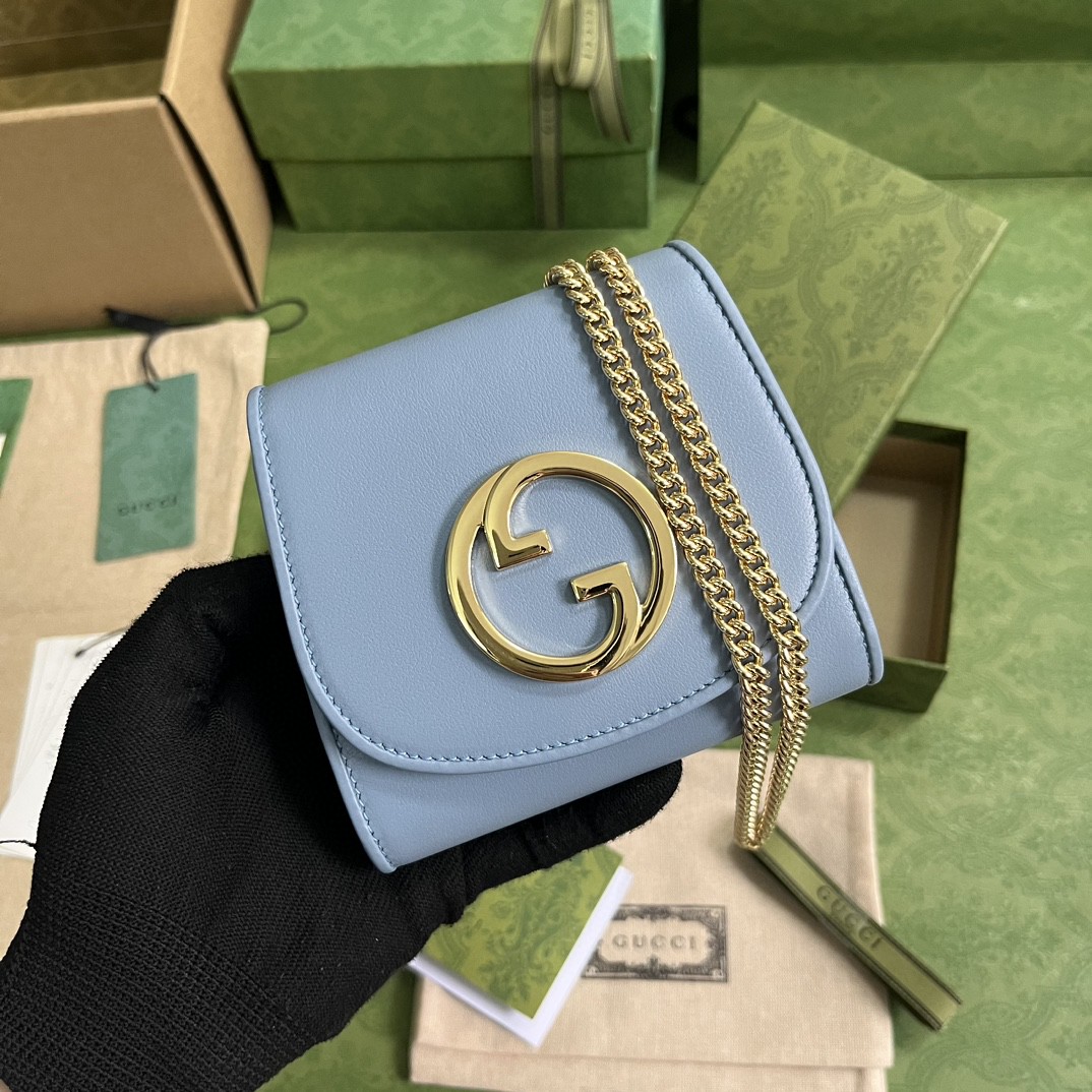 G*u*i blondie medium chain wallet