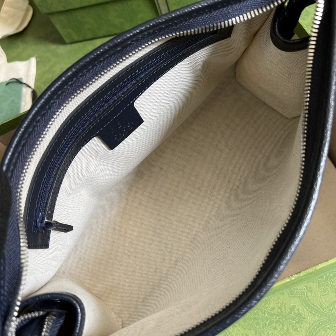 G*u*i ophidia gg toiletry case